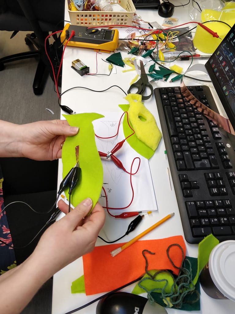 Pilottiopettajan harjoitustyö Oulun Yliopiston Fab Labin työpajassa.